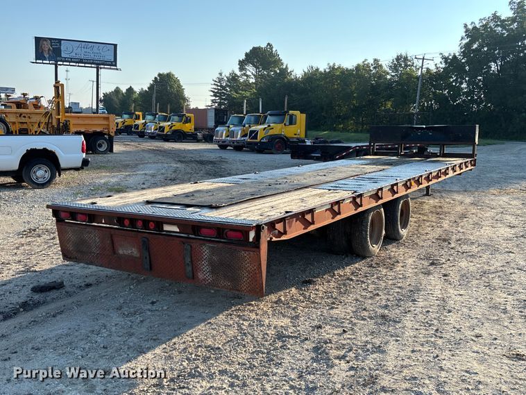 image for item DZ4682 1997 Trail-Eze Dakota equipment trailer