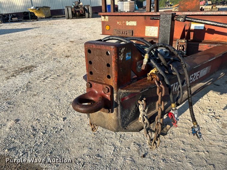 image for item DZ4682 1997 Trail-Eze Dakota equipment trailer