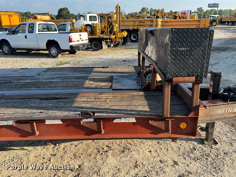 image for item DZ4682 1997 Trail-Eze Dakota equipment trailer
