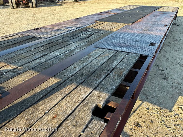 image for item DZ4682 1997 Trail-Eze Dakota equipment trailer