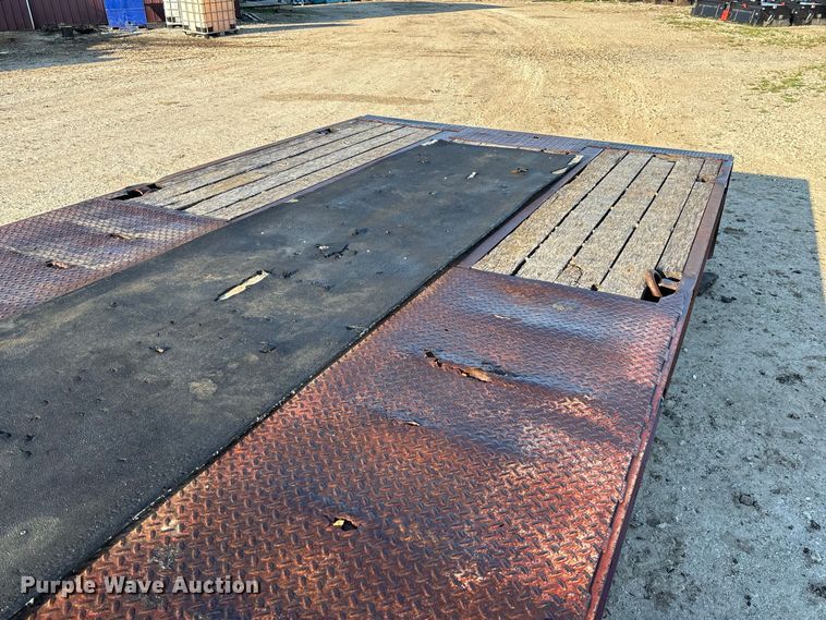 image for item DZ4682 1997 Trail-Eze Dakota equipment trailer