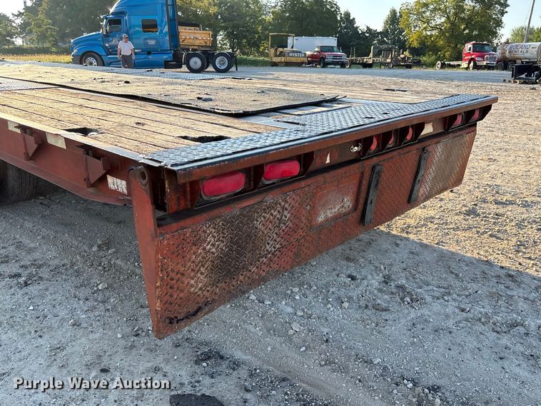 image for item DZ4682 1997 Trail-Eze Dakota equipment trailer