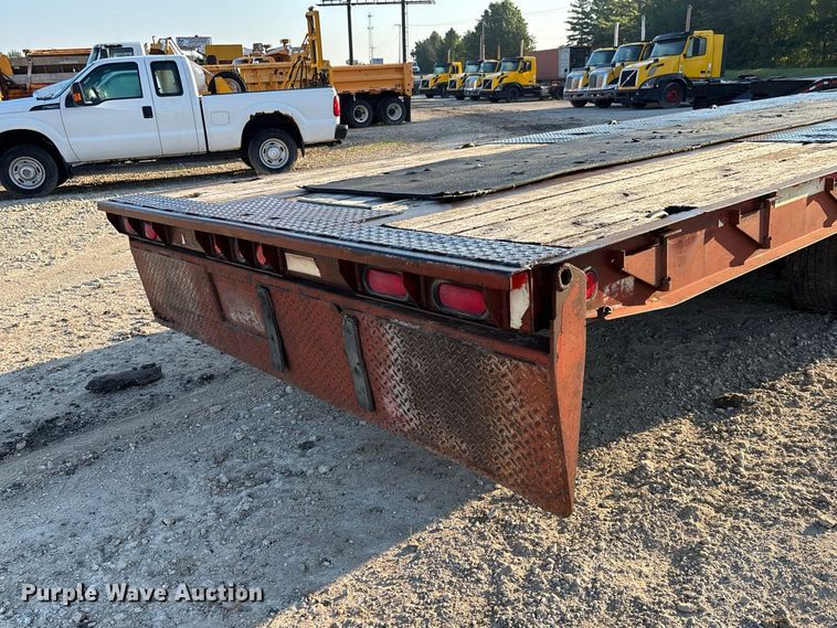 image for item DZ4682 1997 Trail-Eze Dakota equipment trailer