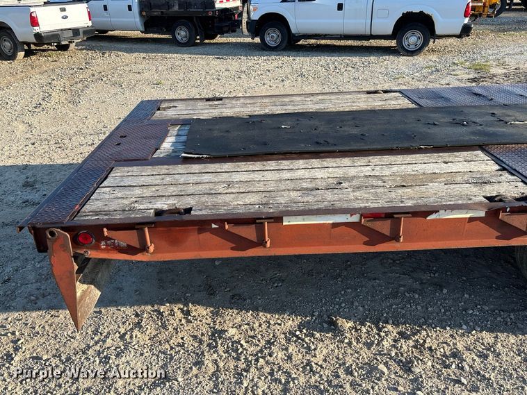 image for item DZ4682 1997 Trail-Eze Dakota equipment trailer