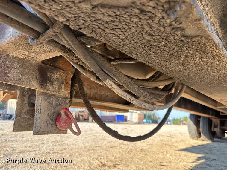 image for item DZ4682 1997 Trail-Eze Dakota equipment trailer