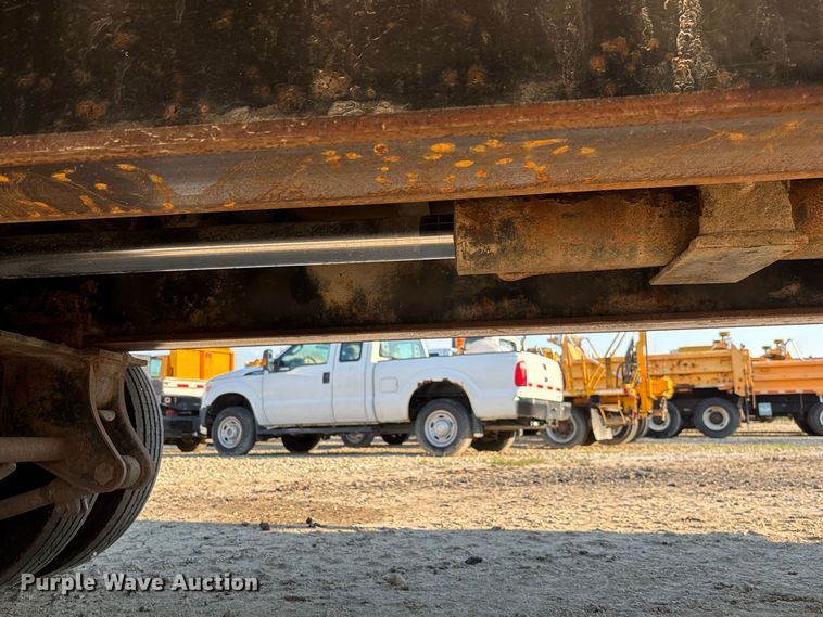 image for item DZ4682 1997 Trail-Eze Dakota equipment trailer