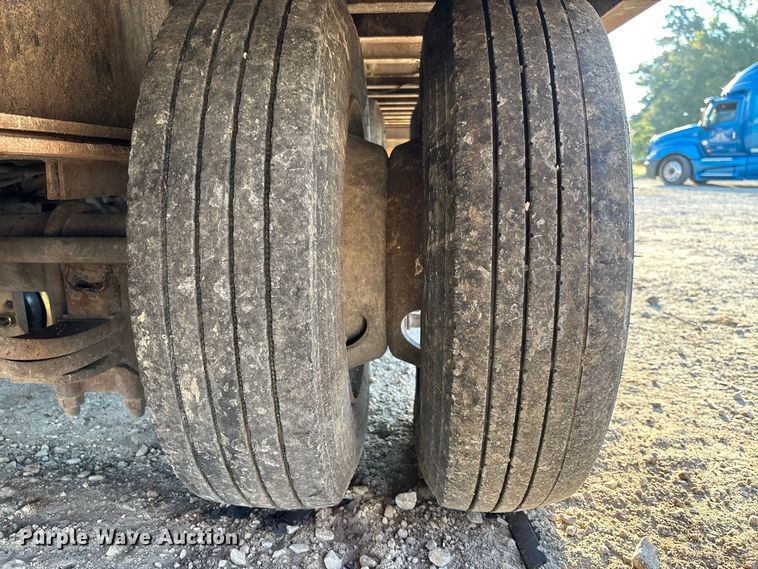 image for item DZ4682 1997 Trail-Eze Dakota equipment trailer