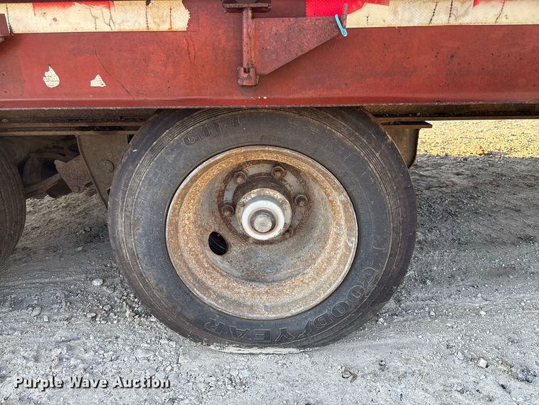 image for item DZ4682 1997 Trail-Eze Dakota equipment trailer