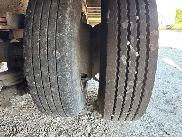 image for item DZ4682 1997 Trail-Eze Dakota equipment trailer