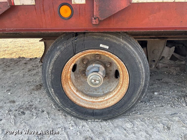 image for item DZ4682 1997 Trail-Eze Dakota equipment trailer