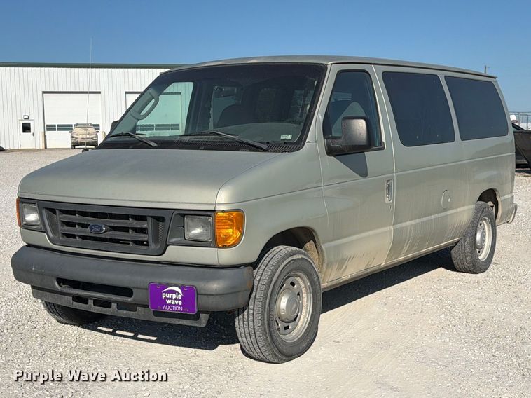 image for item DZ4737 2005 Ford E150 van