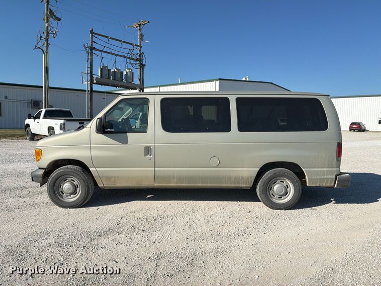image for item DZ4737 2005 Ford E150 van