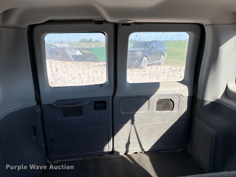 image for item DZ4737 2005 Ford E150 van