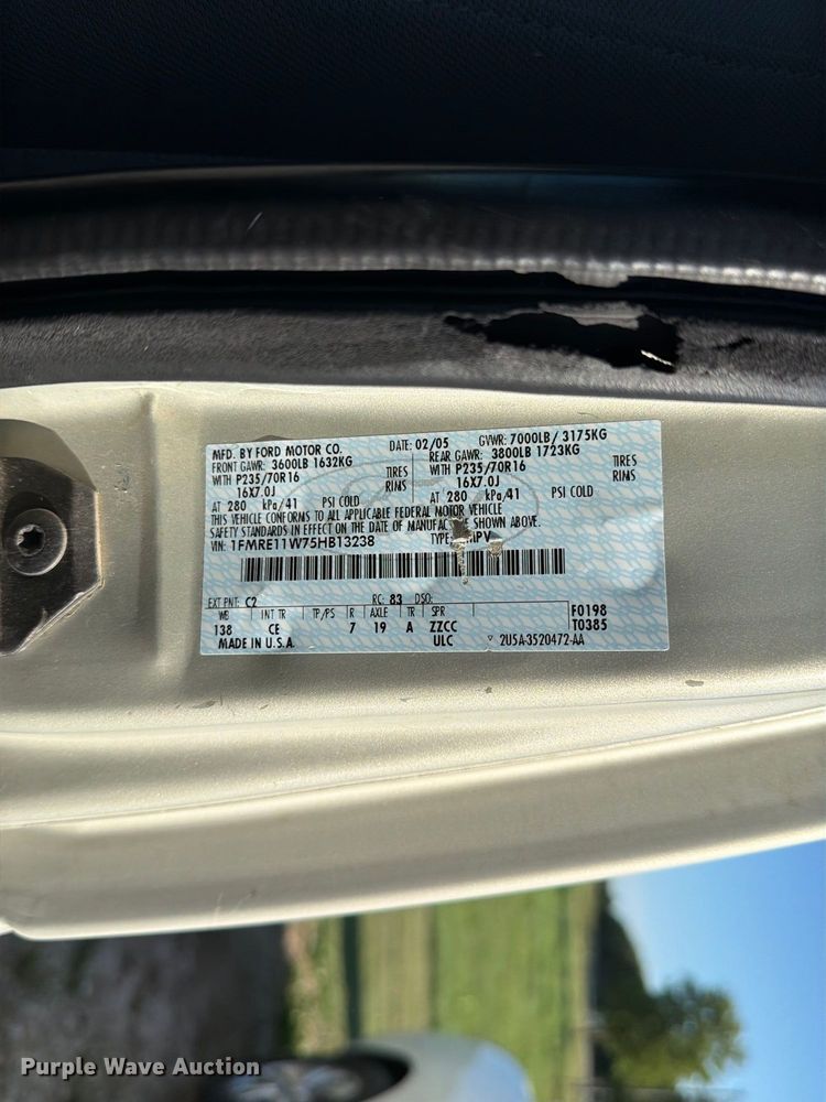 image for item DZ4737 2005 Ford E150 van