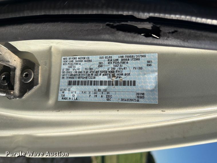 image for item DZ4737 2005 Ford E150 van