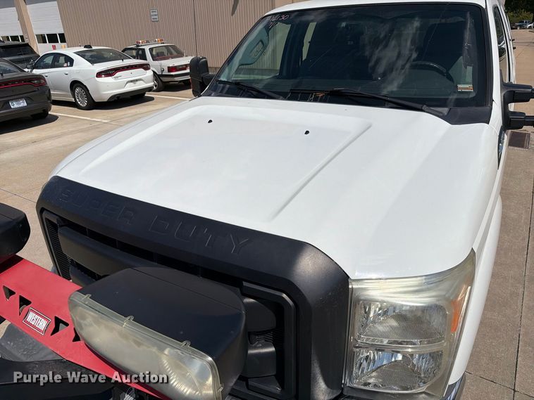 image for item DZ4740 2016 Ford F250 Super Duty XL Ext. Cab pickup truck