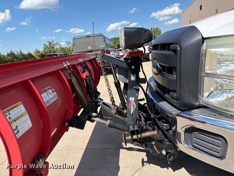 image for item DZ4740 2016 Ford F250 Super Duty XL Ext. Cab pickup truck