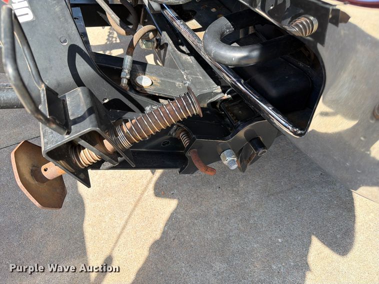 image for item DZ4740 2016 Ford F250 Super Duty XL Ext. Cab pickup truck