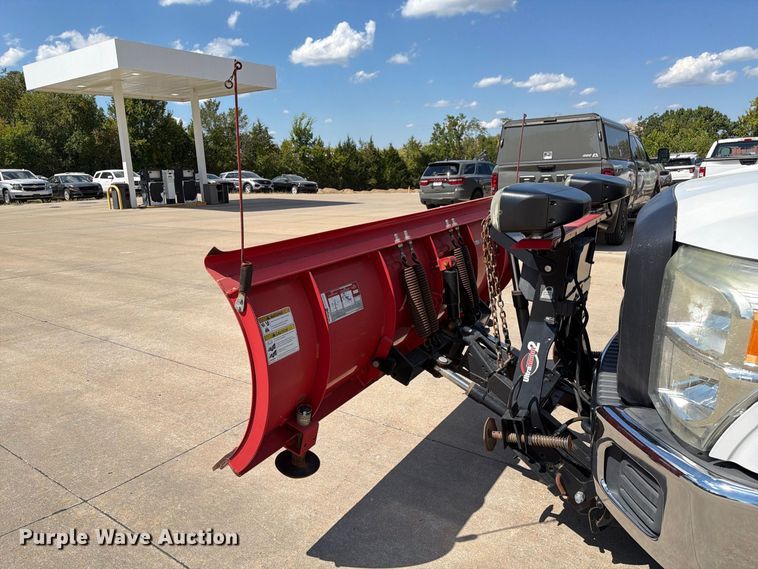 image for item DZ4740 2016 Ford F250 Super Duty XL Ext. Cab pickup truck