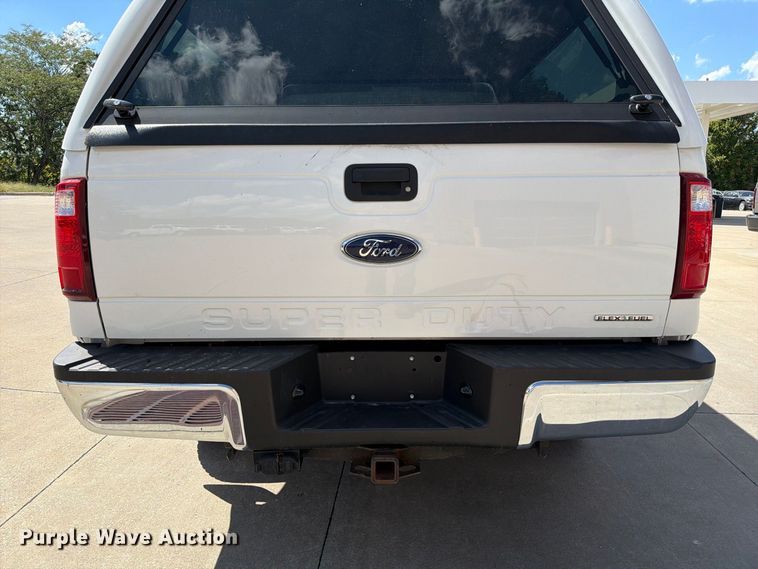 image for item DZ4740 2016 Ford F250 Super Duty XL Ext. Cab pickup truck