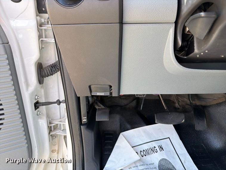 image for item DZ4740 2016 Ford F250 Super Duty XL Ext. Cab pickup truck