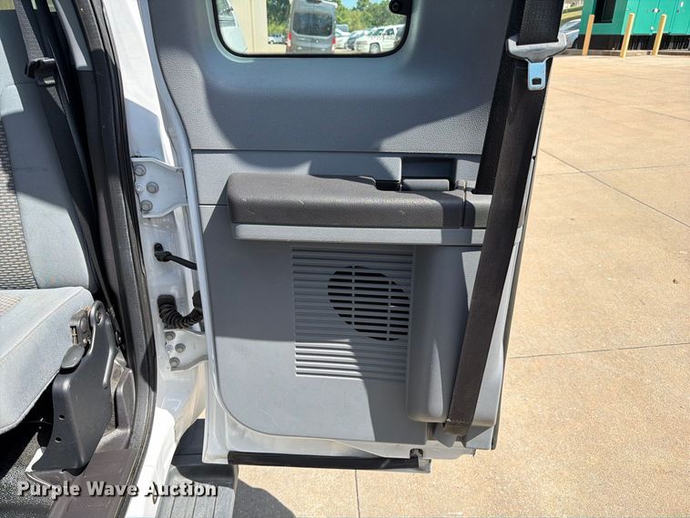 image for item DZ4740 2016 Ford F250 Super Duty XL Ext. Cab pickup truck