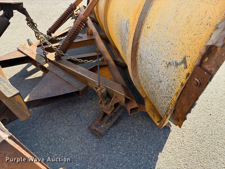 image for item EA0449 2005 Sterling L9500 dump truck