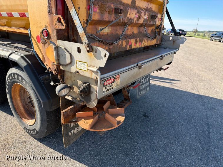 image for item EA0449 2005 Sterling L9500 dump truck