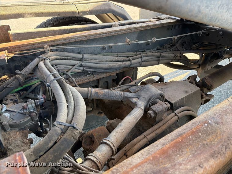 image for item EA0449 2005 Sterling L9500 dump truck