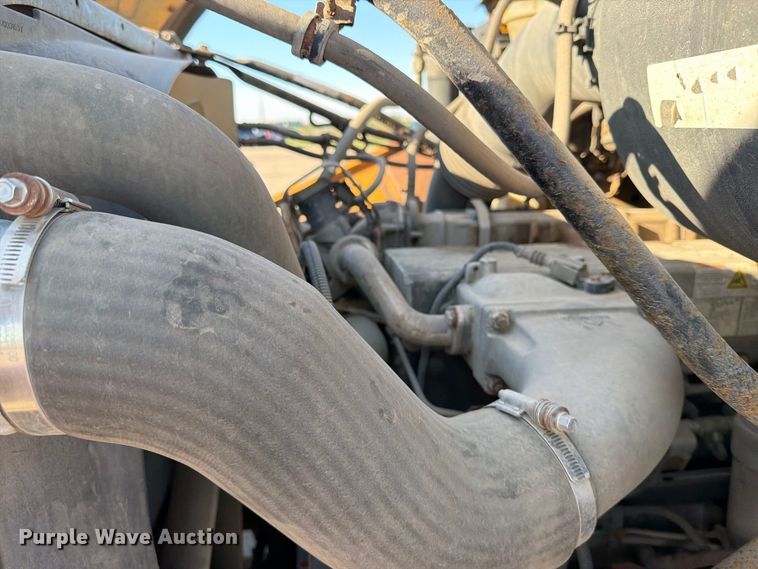 image for item EA0449 2005 Sterling L9500 dump truck