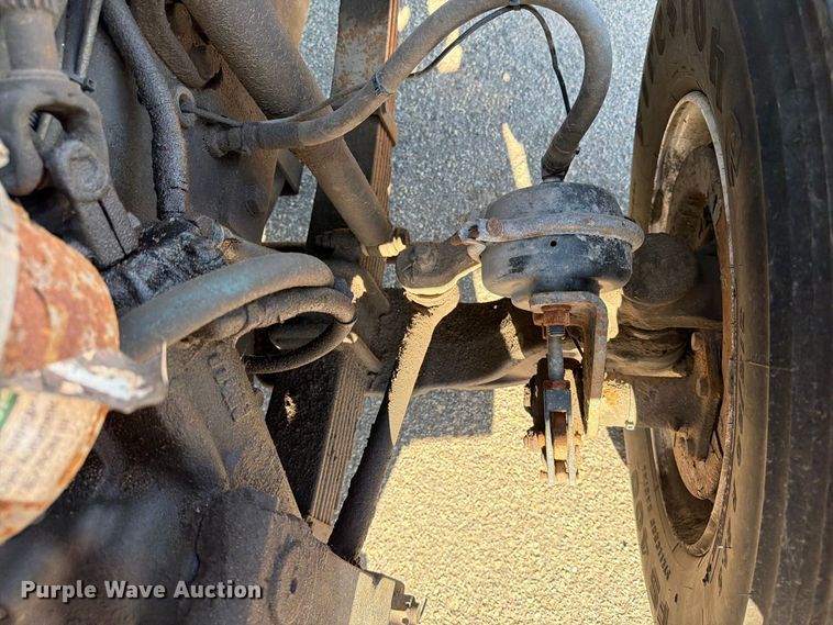 image for item EA0449 2005 Sterling L9500 dump truck