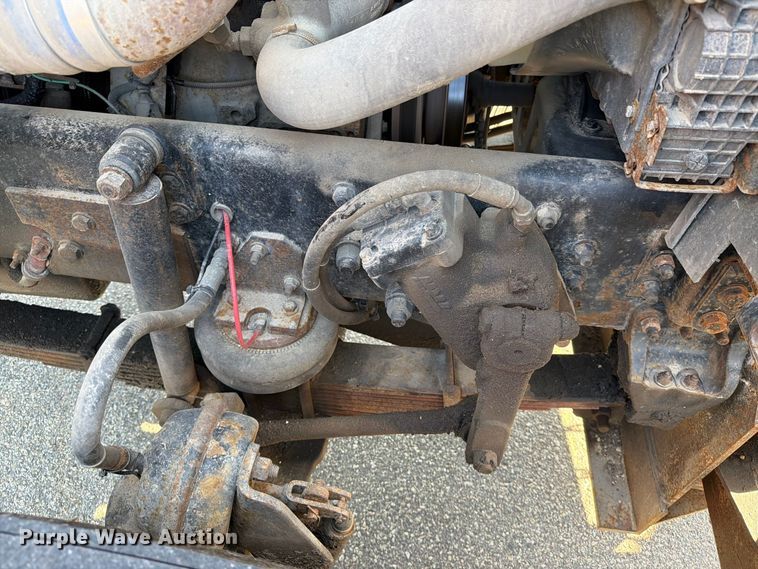 image for item EA0449 2005 Sterling L9500 dump truck