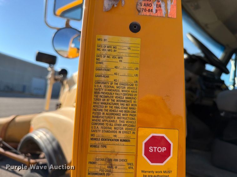 image for item EA0449 2005 Sterling L9500 dump truck