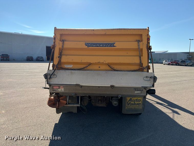 image for item EA0450 2000 Sterling L9500 dump truck