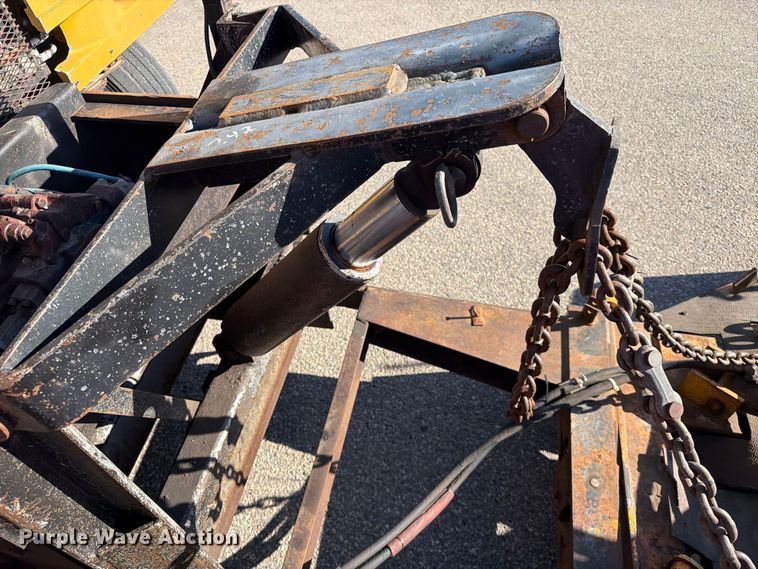 image for item EA0450 2000 Sterling L9500 dump truck