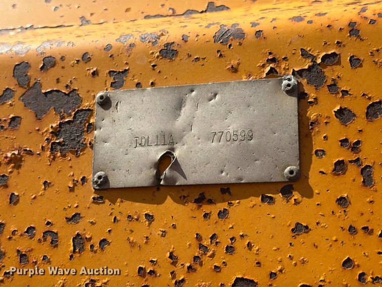 image for item EA0450 2000 Sterling L9500 dump truck