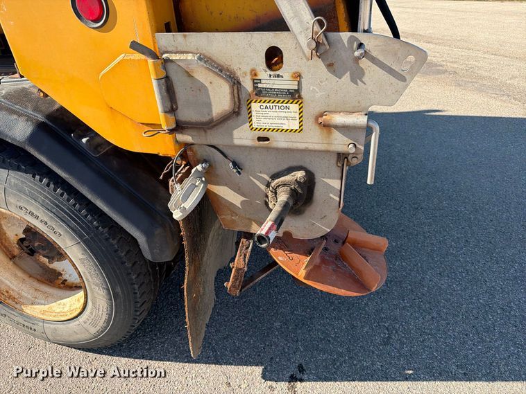 image for item EA0450 2000 Sterling L9500 dump truck