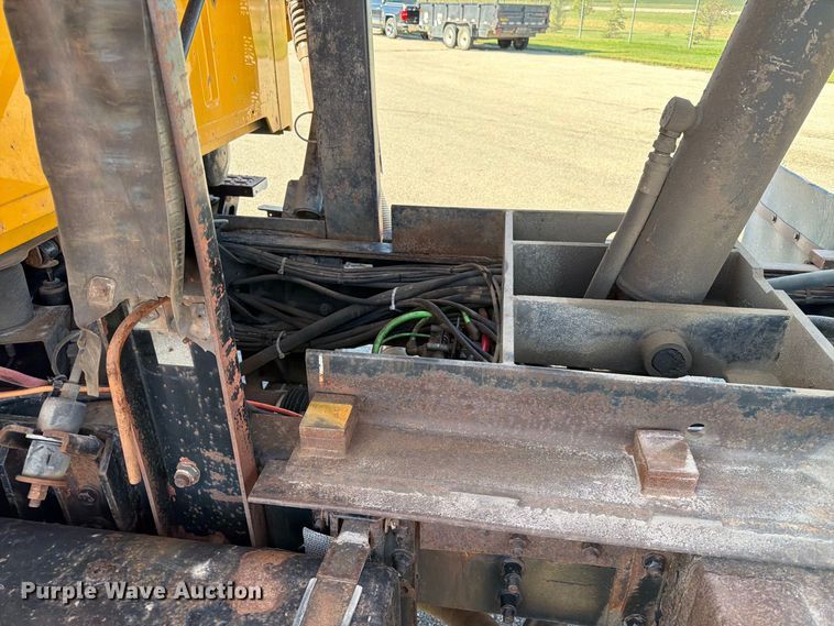 image for item EA0450 2000 Sterling L9500 dump truck