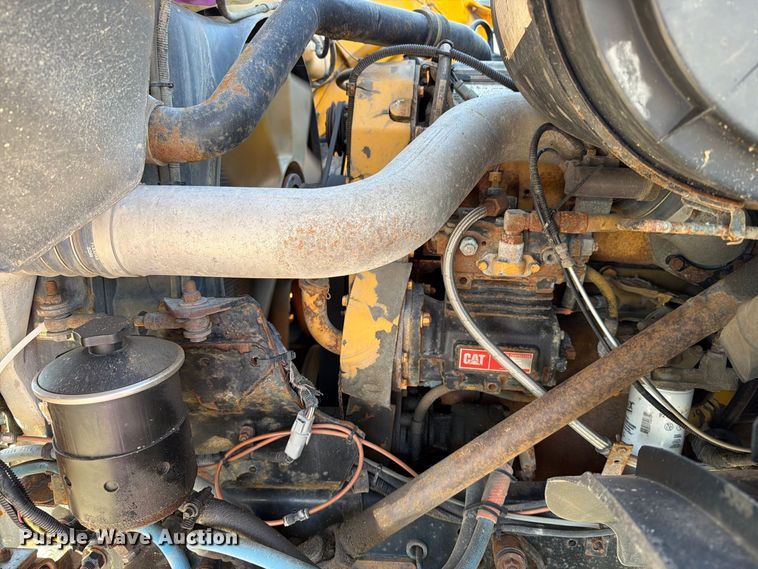 image for item EA0450 2000 Sterling L9500 dump truck