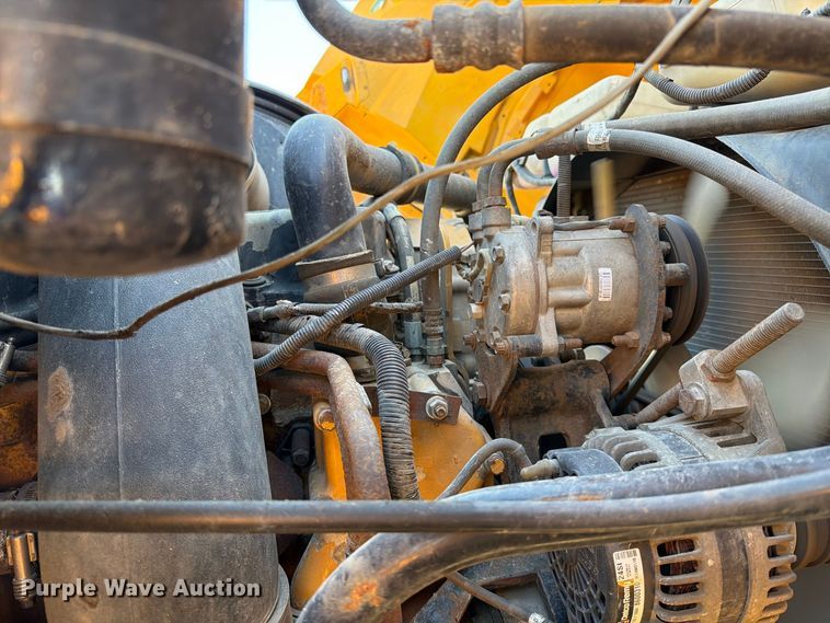 image for item EA0450 2000 Sterling L9500 dump truck