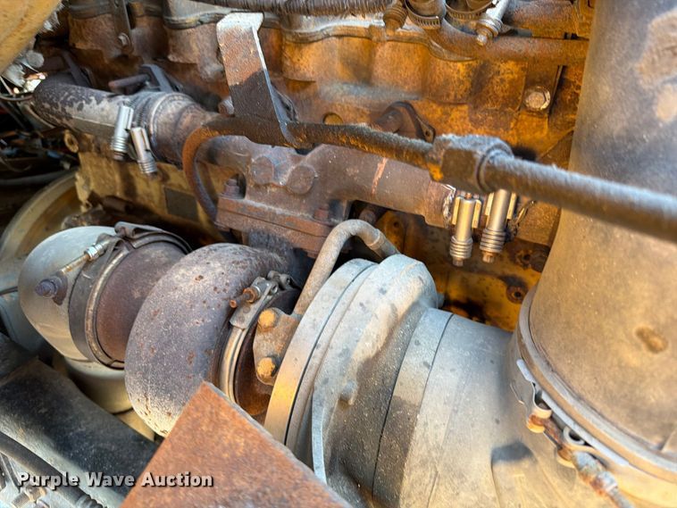 image for item EA0450 2000 Sterling L9500 dump truck