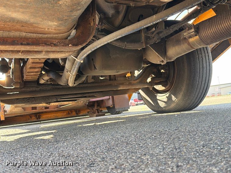 image for item EA0450 2000 Sterling L9500 dump truck
