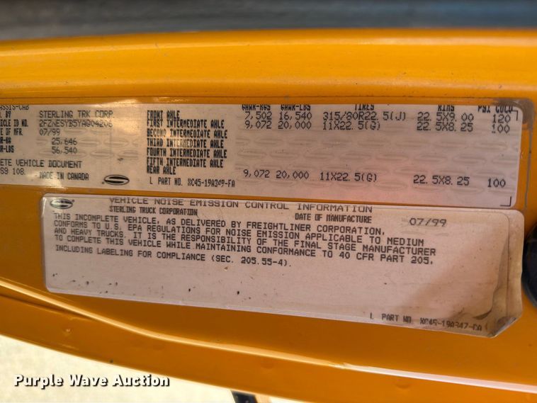 image for item EA0450 2000 Sterling L9500 dump truck