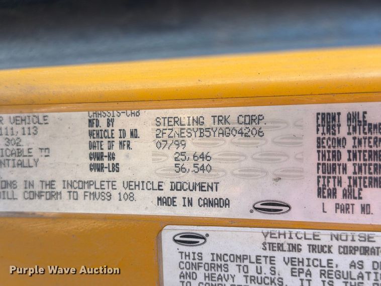 image for item EA0450 2000 Sterling L9500 dump truck