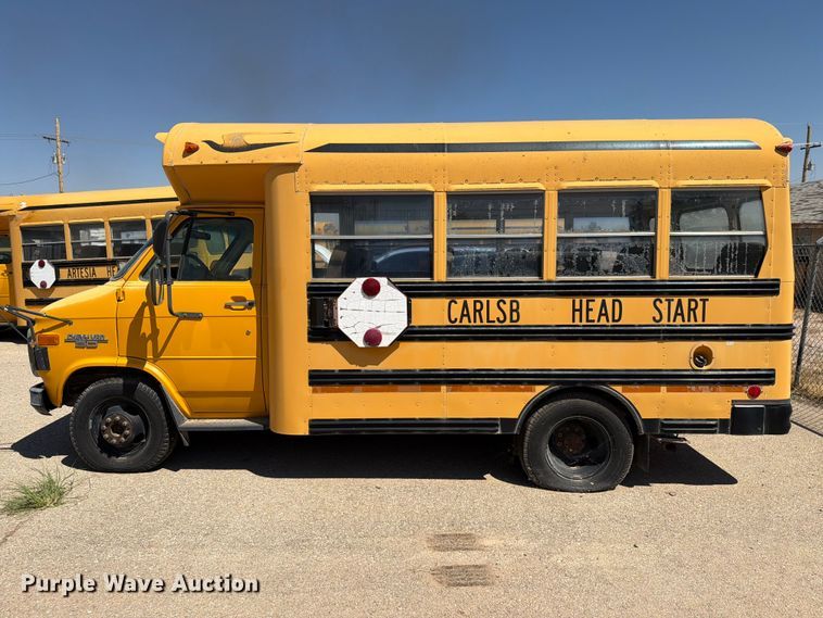image for item EF6436 1995 Chevrolet G-series school bus