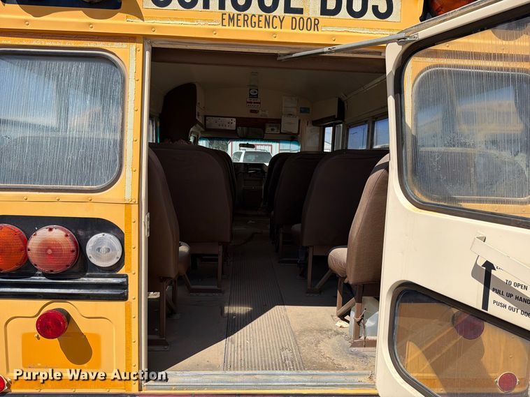 image for item EF6436 1995 Chevrolet G-series school bus