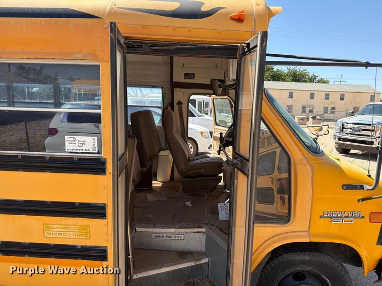 image for item EF6436 1995 Chevrolet G-series school bus
