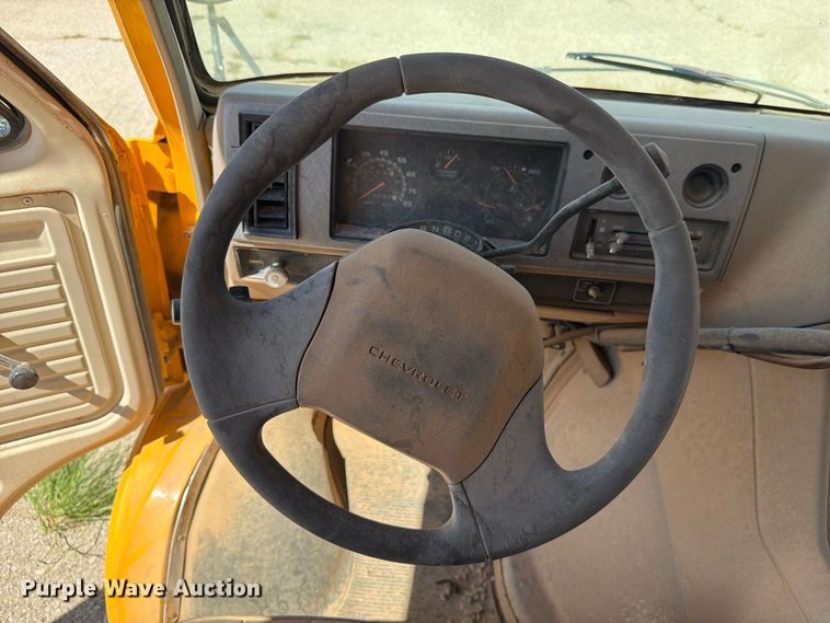 image for item EF6436 1995 Chevrolet G-series school bus