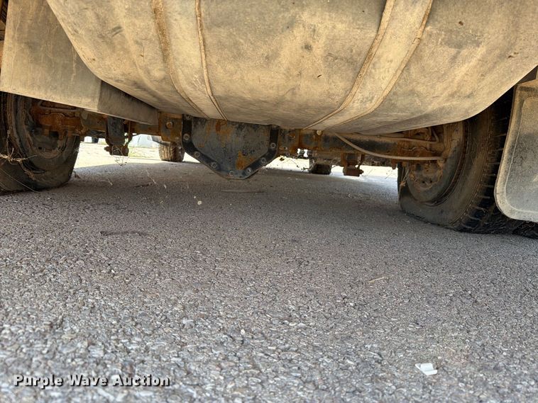 image for item EF6436 1995 Chevrolet G-series school bus