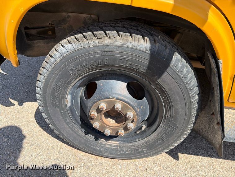 image for item EF6436 1995 Chevrolet G-series school bus